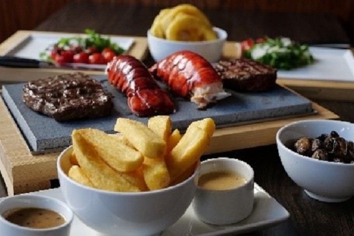 The-Boathouse-Kitchen-Bar-4-1